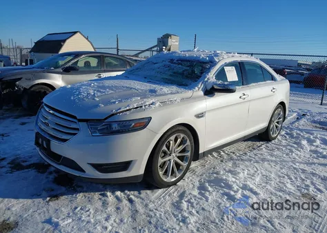 2014 Ford Taurus Limited z USA, uszkodzony, nr VIN 1FAHP2J83EG132804